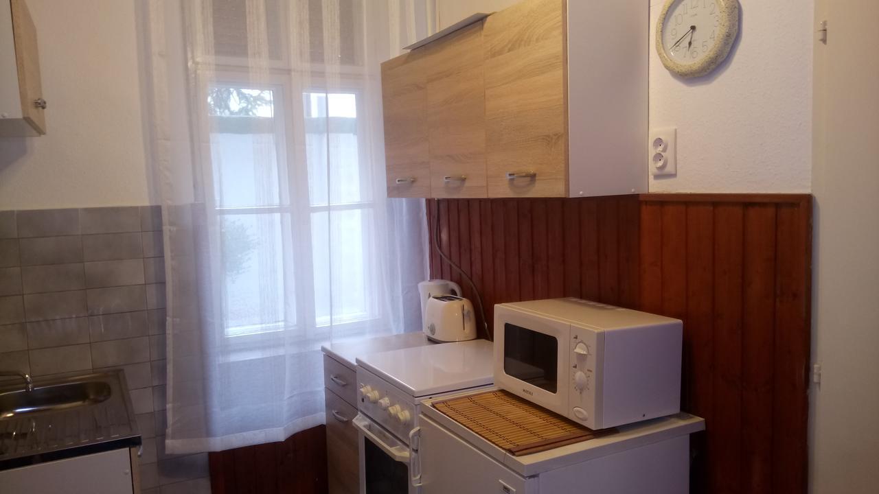 Апартаменты Jazmin Apartman Печ Экстерьер фото